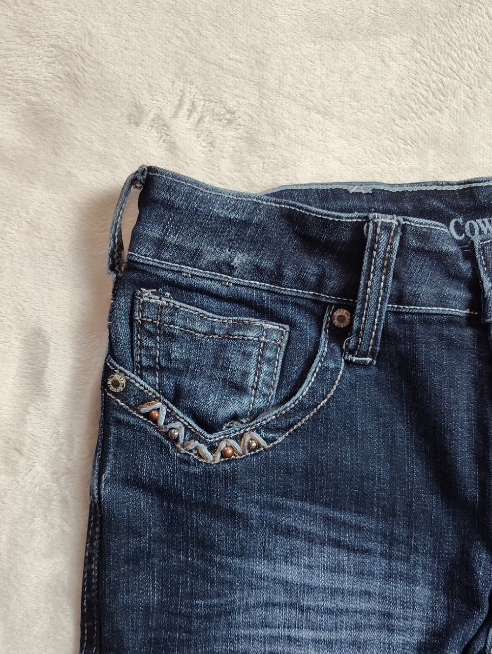 Cowgirl Tuff Co Legend Women's Denim Blue Jeans Size 27x33 Barbed Wire - Picture 9 of 16